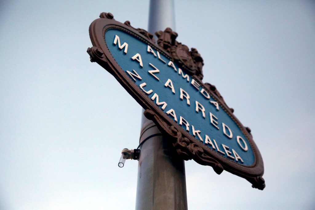Tubo de medición de NO2 en Alameda Mazarredo.