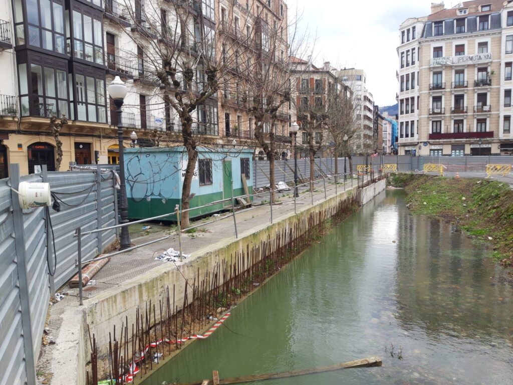 Aguas estancadas parcela de Obispado y Mutualia. 18-02-2026