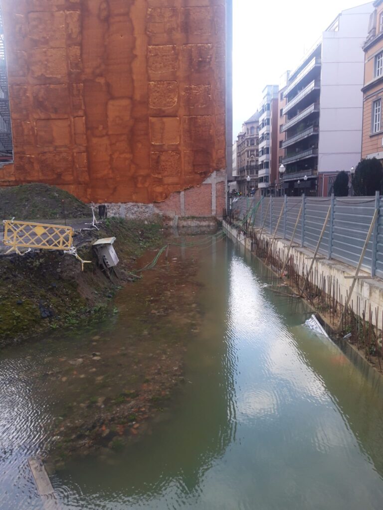 Aguas estancadas parcela de Obispado y Mutualia. 20-02-2026